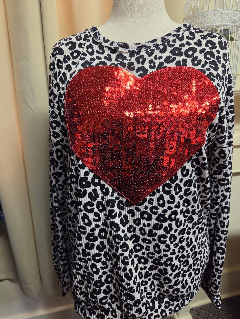 NWT Women's Leopard Print Long-Sleeve Top with Red Sequin Heart Size 1X